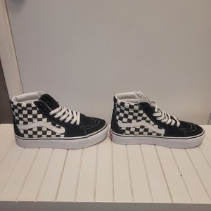 Vans- Women Platform Sole Sk8-Hi Classics